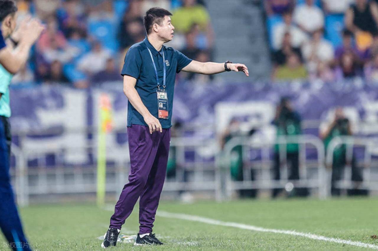 的球迷都清, 门虎的工作 的球迷都清, 门虎的工作